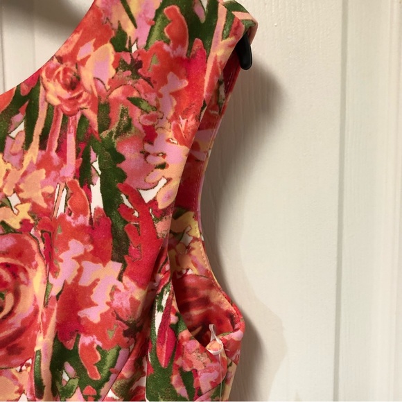 Gabby Skye Sleeveless Floral Fit & Flare Dress - Picture 5 of 16